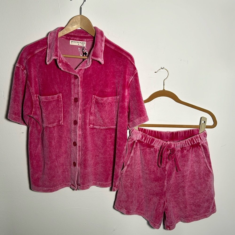 NWT Electric & Rose Terry Cloth Shirt and Shorts Set Small Pink